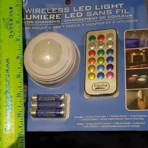 Wireless LED Reading Light w/ Remote 12 Color Changing New In Box Plus Batteries